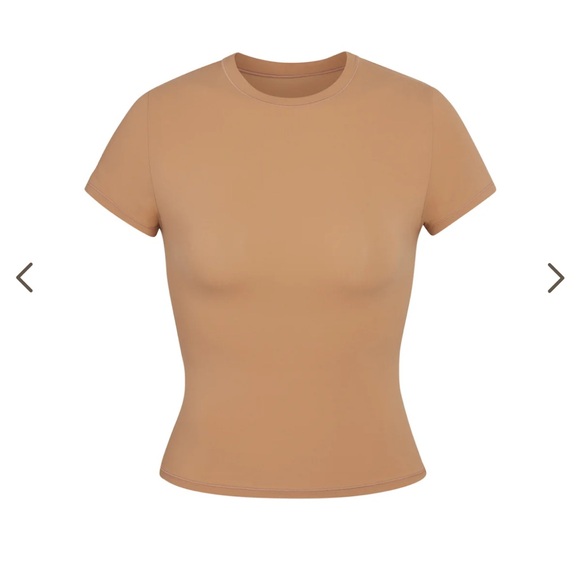 SKIMS Tops - Skims fit everybody t-shirt / colour: sienna / size medium